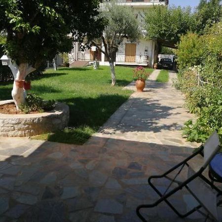 Εξοχική Κατοικία Με Κήπο Στην Άβυθο, Αιγίου Rodhodháfni Exterior foto